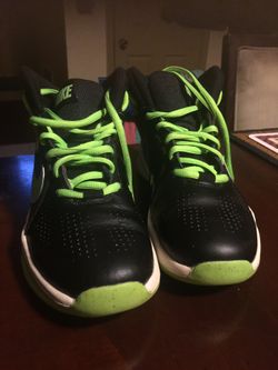 Nike. Shoes size 5