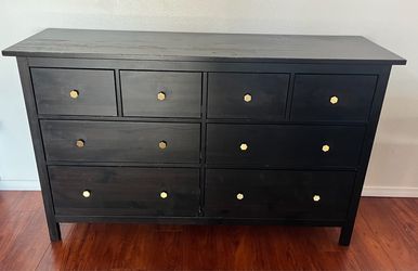 IKEA HEMNES 8 Drawer Dresser and 2 Nightstand Set