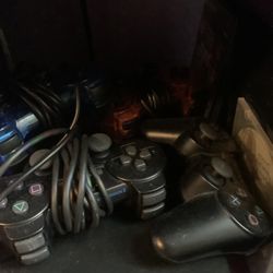 PS2 +4 Controllers and 4 games