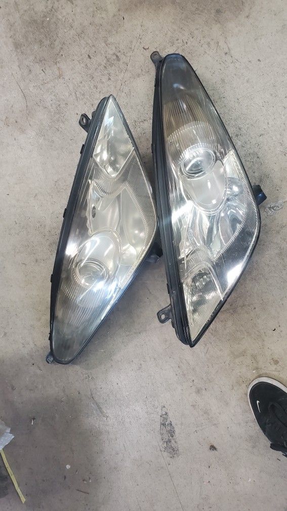 2000-2005 Toyota Celica Oem Headlights Used 