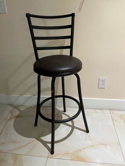 Bar stool