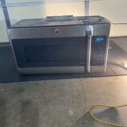 Café Advantium Over the Range Microwave Oven