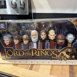 Lord of the Rings 8 Pez Dispensers