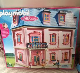 Playmobil Deluxe Dollhouse! 