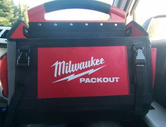 Milwaukee Pack out