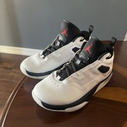 Nike Jordan Stay Loyal Size 6Y