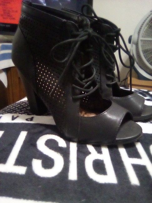 WOMENS HEELS Size 8.5 NO FLAWS SEE ALL PICS 