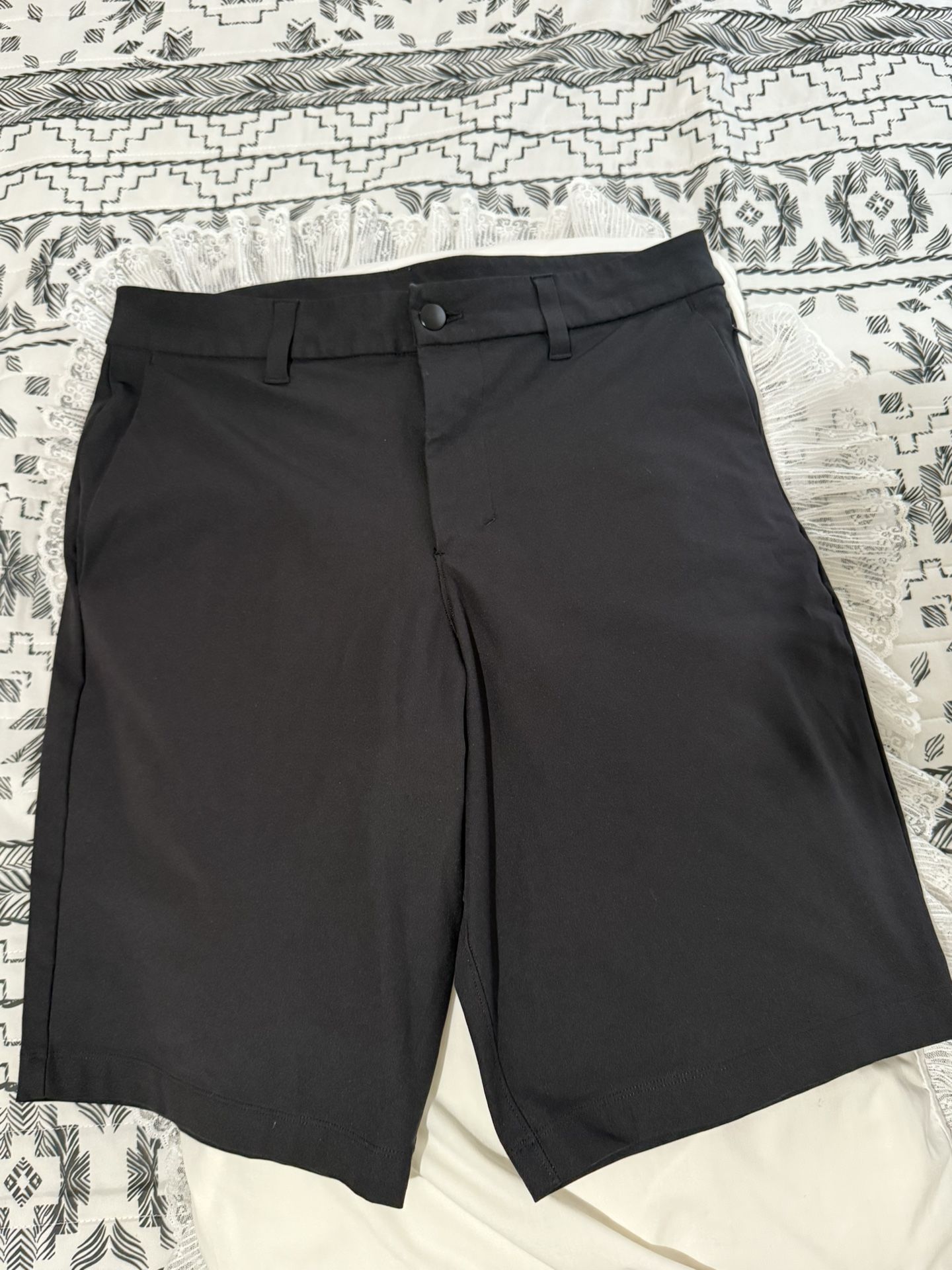 Lululemon Short Size 32