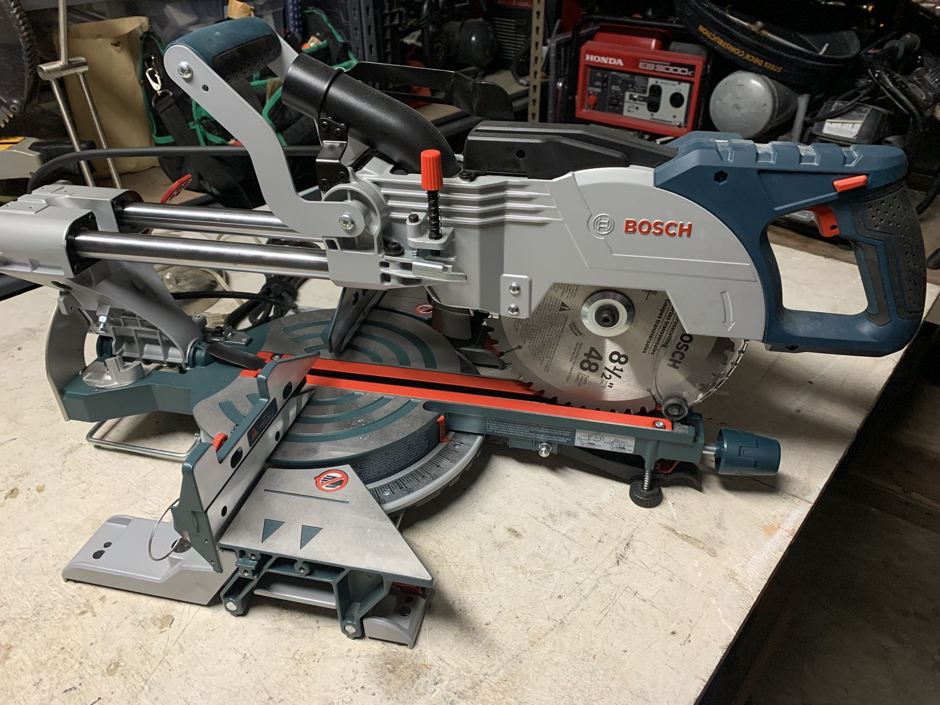 Sliding Miter Saw