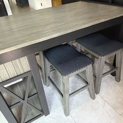 Dinning Table Wood 4 Bar stools Leather Cushion 