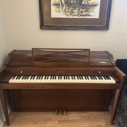 ACROSONIC BALDWIN Piano- Good Condition 