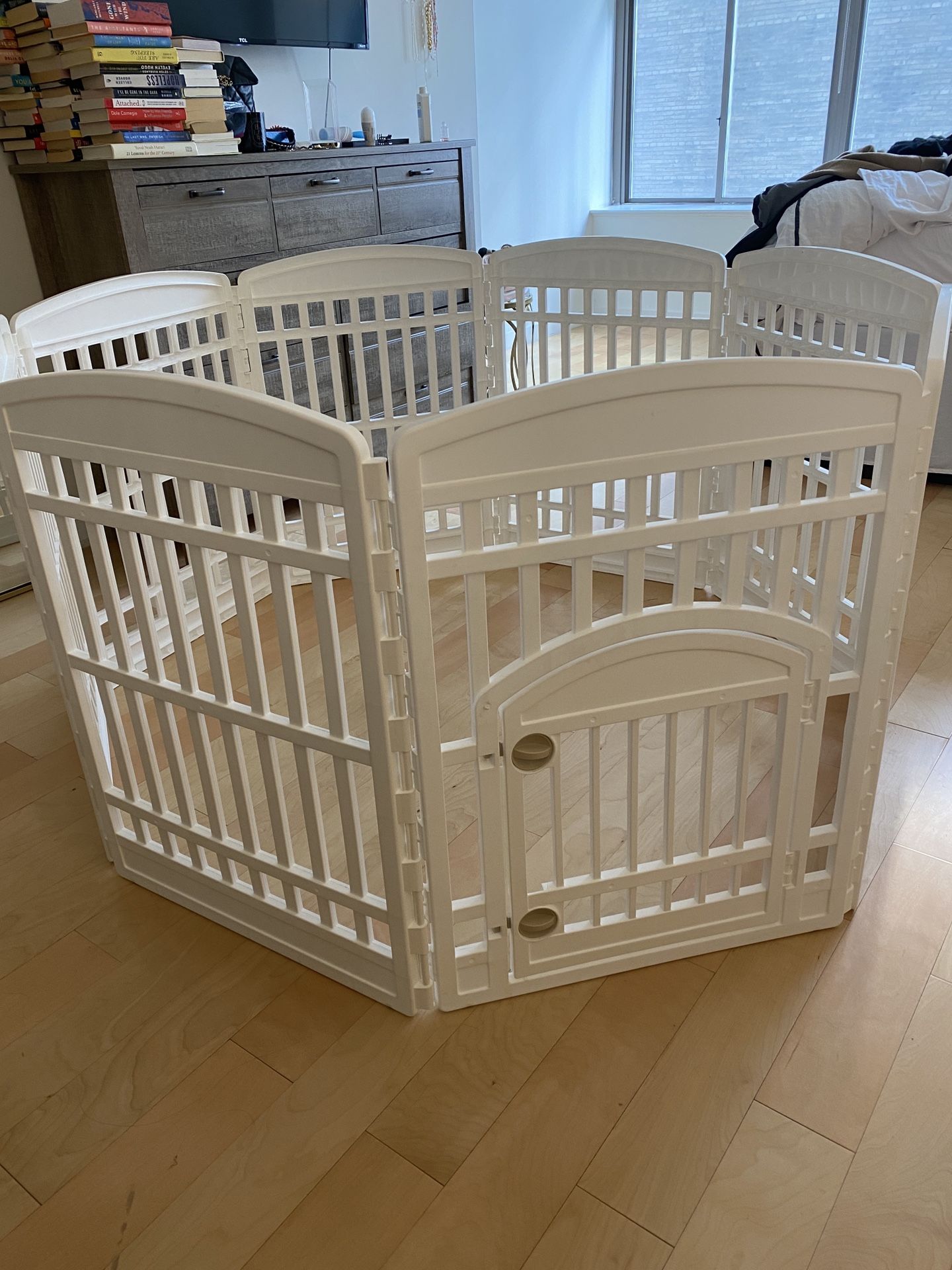 8-panel Plastic Exercise Dog Playpen