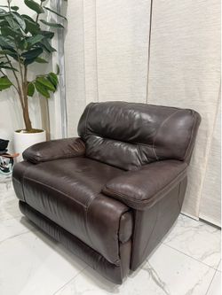 PICK UP ASAP! Leather extendable seat