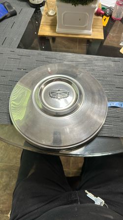 Ford Classic Hubcap, 11” Inside dia.