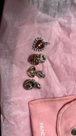 Pandora Valentine Charms!! Mickey And Minnie And Heart Charms!