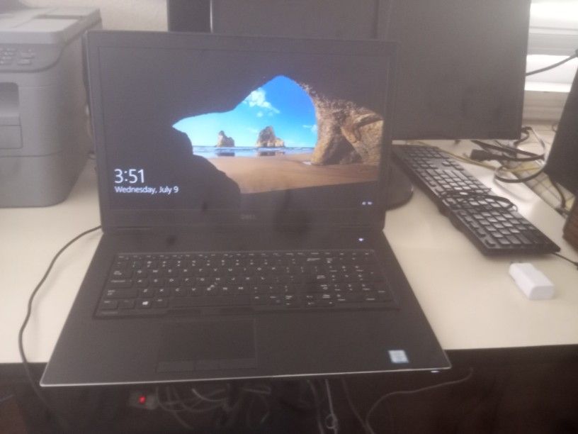 Dell 7730 I7 8th Gen 17.3"