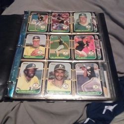 Oakland A's Baseball Cards 110 +