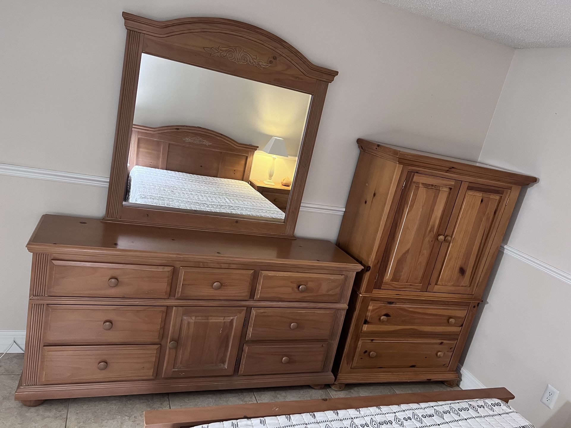 Broyhill Fontana Queen Bedroom Set