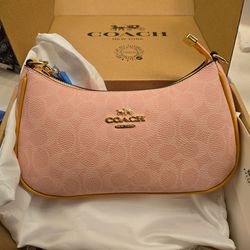 Pink coach purse brand new