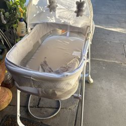 Baby Bassinet With Hanging Toys