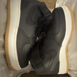 Size 7.5 Both Nike Shoes For 65$ 2 For Price Of 1