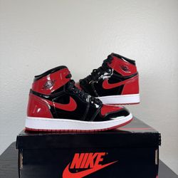 Air Jordan 1 Retro High OG “Bred Patent” – Size 6Y (Women’s 7.5)