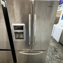 KitchenAid Counter Depth French Door Refrigerator (MANAGER SPECIAL)