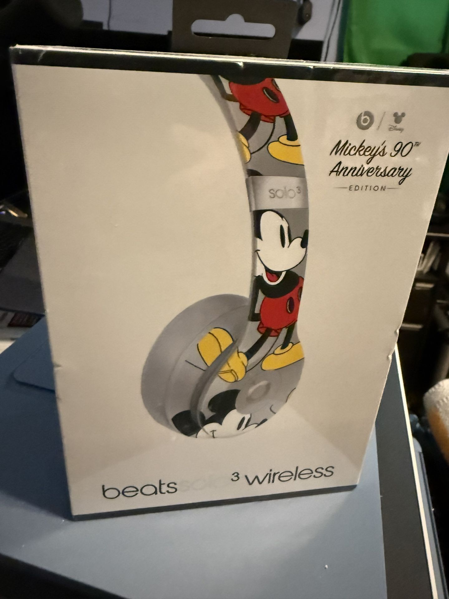 Beats Solo 3 - Mickey 90th Anniversary Wireless ON-Ear Headphones