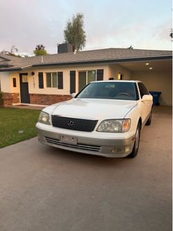 1998 Lexus LS 400