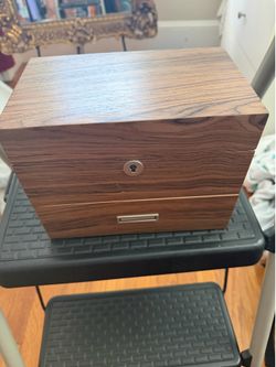 Cannador Locking Cannabis Storage Humidor Box with Jars