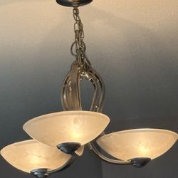 3 LIGHT FIXTURE DINING/KITCHEN $30