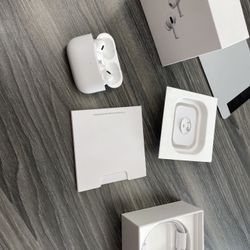 AirPods Pro (2nd Gen)
