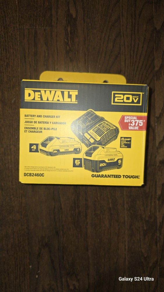 DEWALT
20V MAX Lithium-Ion 6.0Ah and 4.0Ah Battery and Charger Starter Kit