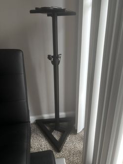 Speaker stands