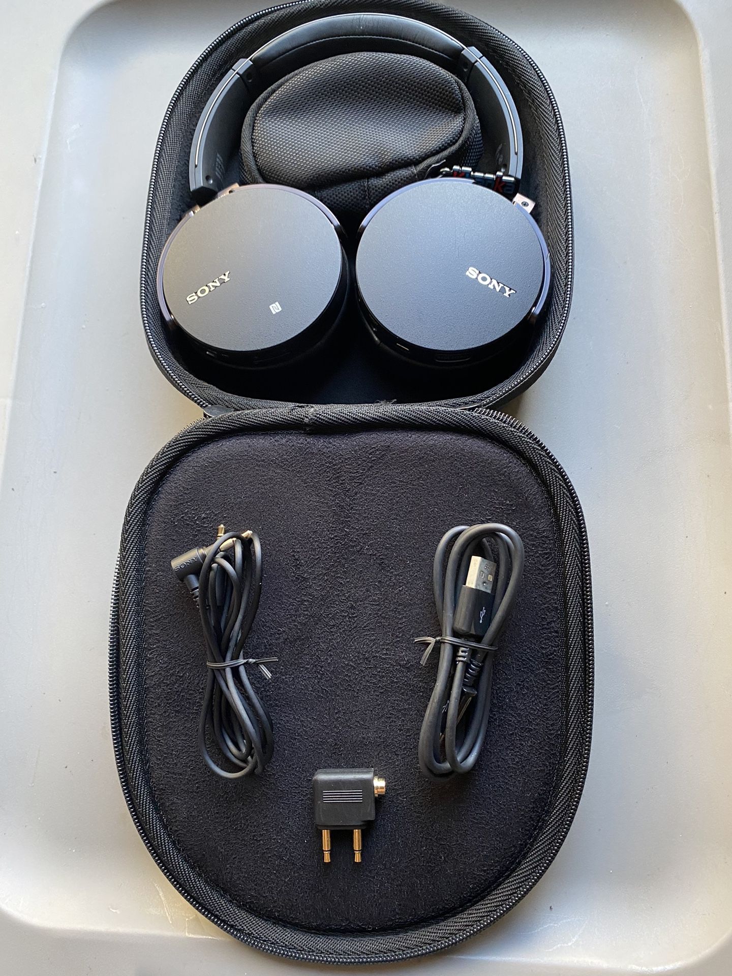 Sony MDR-XB950B1 Extra Bass Wireless Headphones