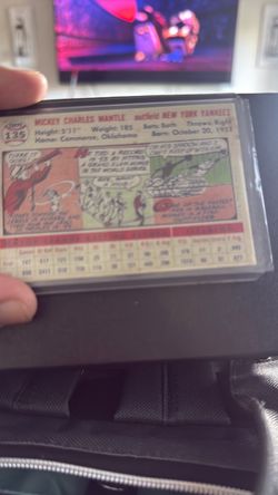 Old card baseball card of Mickey mantle NY Yankees