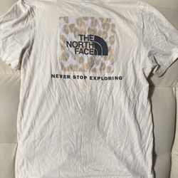 Women’s North Face Shirt 