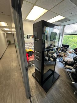 Double sided salon station w/,mirror & drawers for storage
