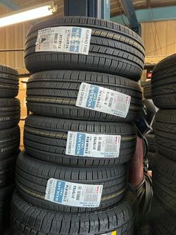 215/60R16 Kumho  4 New Tires $380 Installed and Balanced 50,000 Miles Warranty