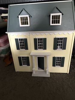 VINTAGE WOOD DOLL HOUSE