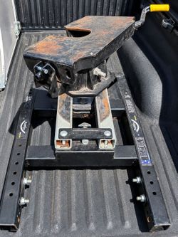 PullRite Fifth Wheel Hitch