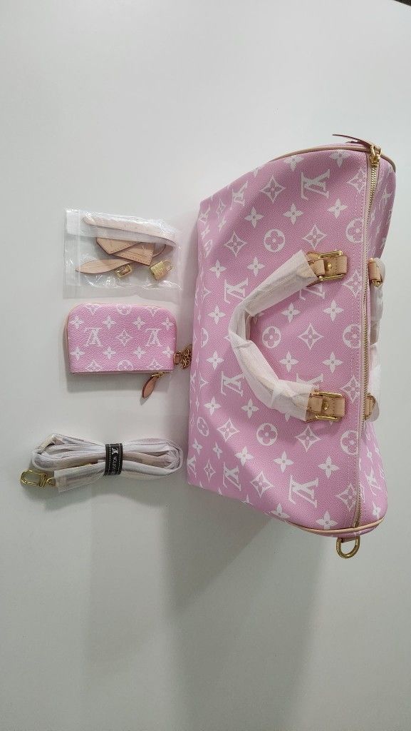 Women's Large Purse Or Duffle Bag