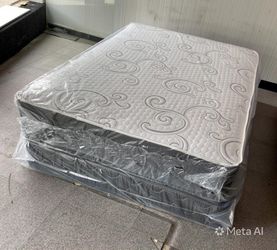 Queen size mattress - $299