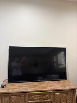 49 inch Hinsense Smart Tv