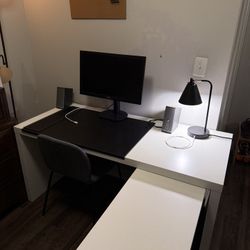 Desk Set