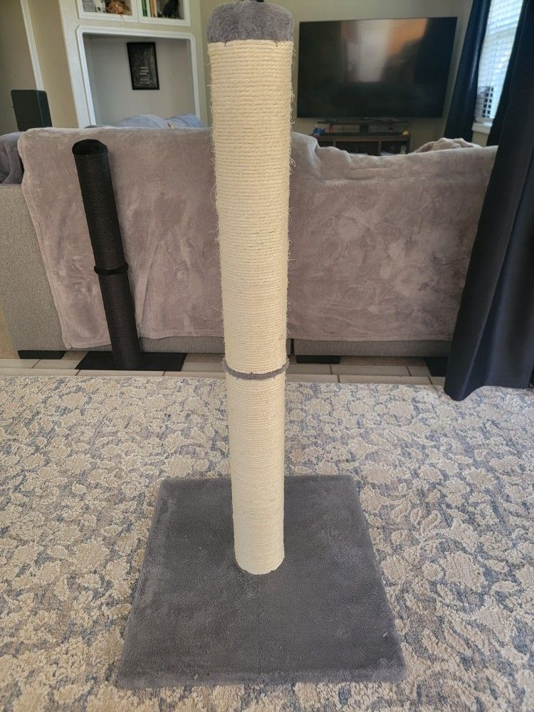Cat Scratching Post - Gray and Ivory