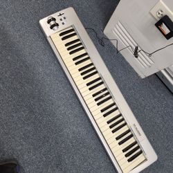 M-Audio Keystation 61es MIDI Keyboard Controller