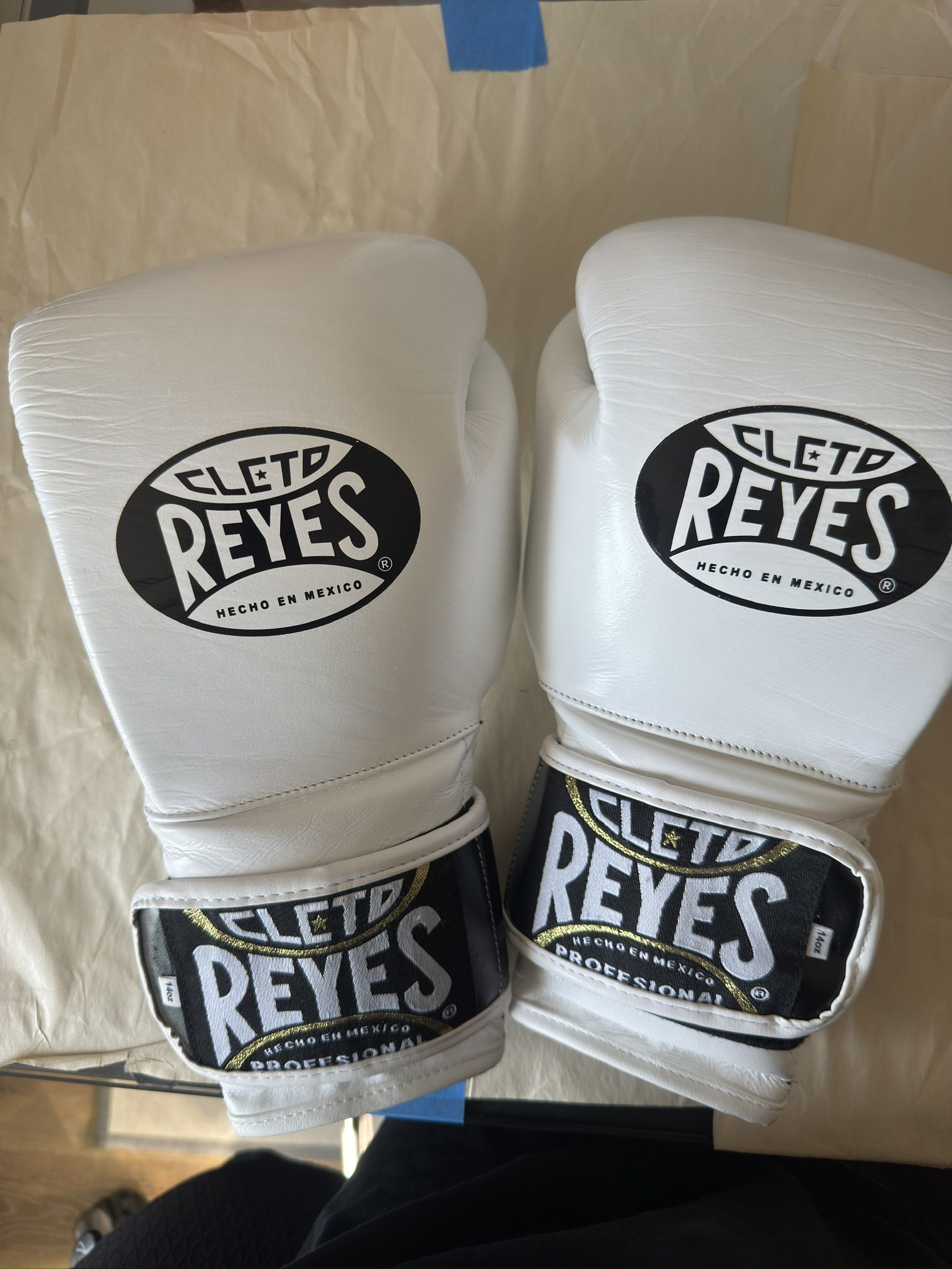 Cleto Reyes Boxing Gloves 220$ OBO