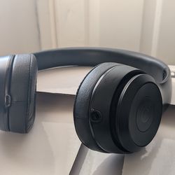 Beats Solo 3 Bluetooth Headphones