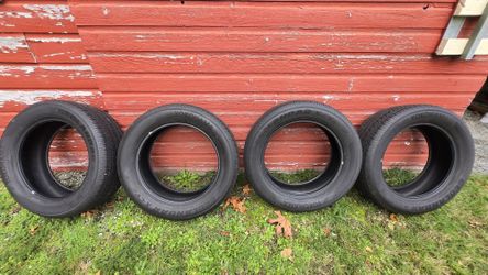 Set 4 Yokohama GEOLANDER X-CV Tires Mint !!